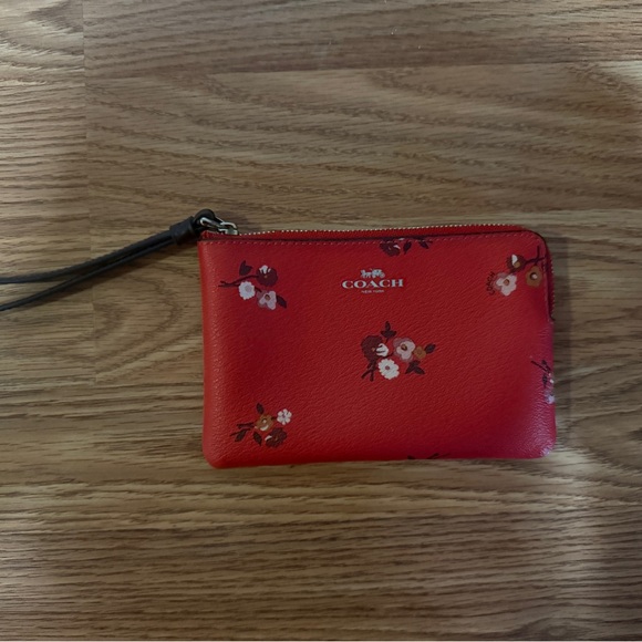 Coach Wristlet with Red Poppy Floral Heart Shaped Design - Picture 1 of 6